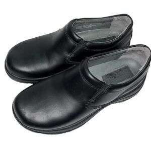 Dansko slip resistant black shoes sz 10.5/11